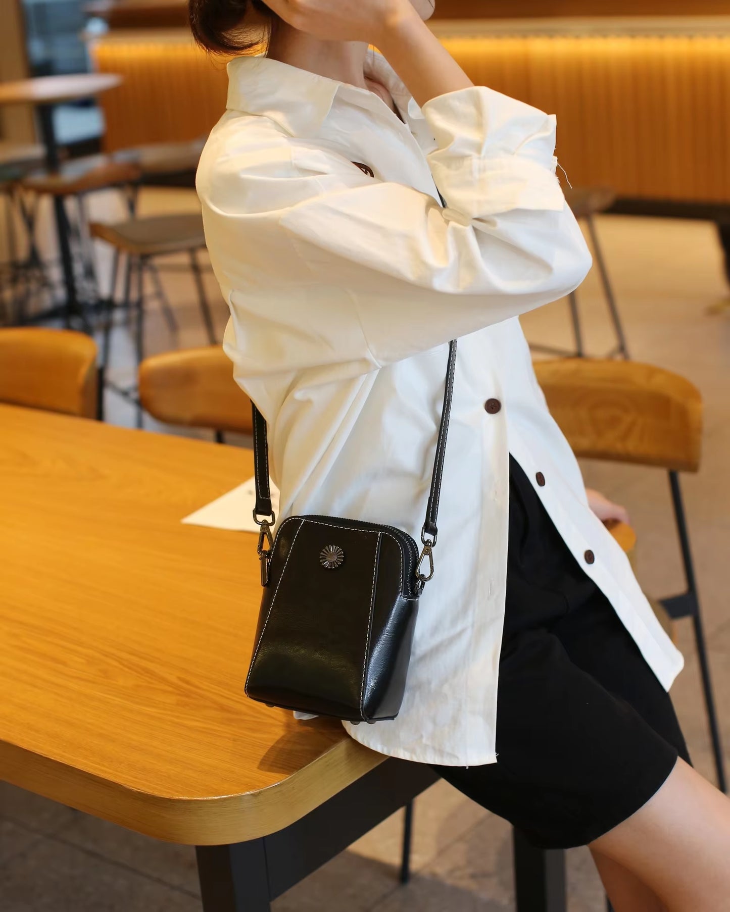 Leather Women'S Mobile Phone Bag Single Shoulder Messenger Purse Fashion All-Match Oil Wax Cowhide Casual Crossbody Small Bag